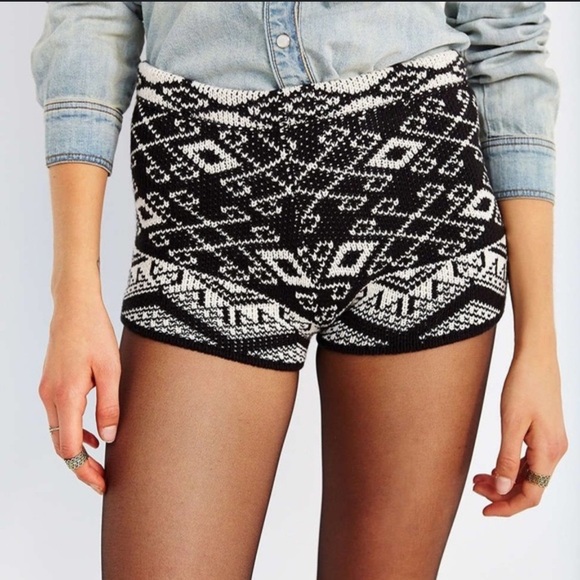 Laundry by Shelli Segal Navy & White Tribal Aztec Cotton Blend Shorts Size 8 - Picture 1 of 14